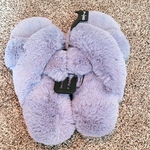 Fuzzy grap slippers
